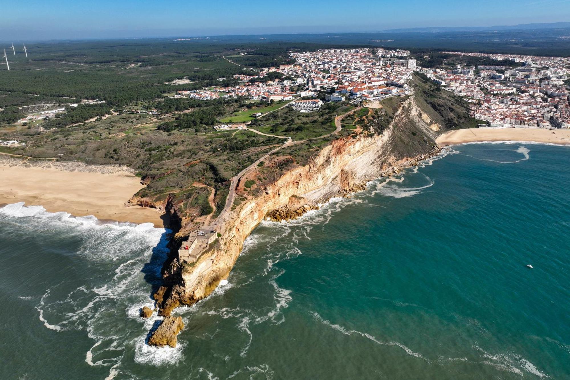 Fika Guest House Nazaré Esterno foto